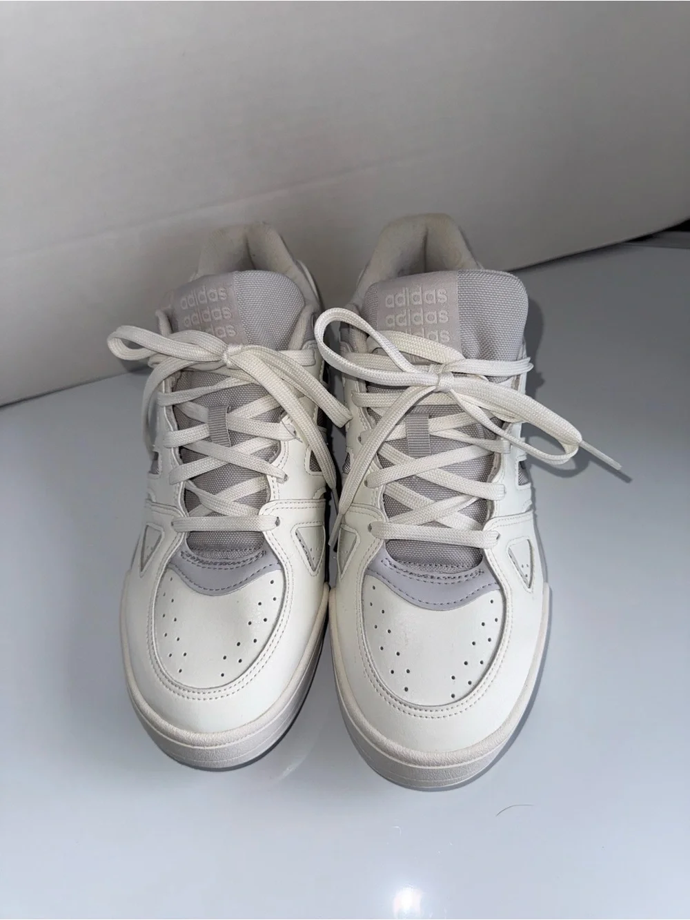 ADIDAS MIDCITY leather upper low top basketball dad sneaker 10